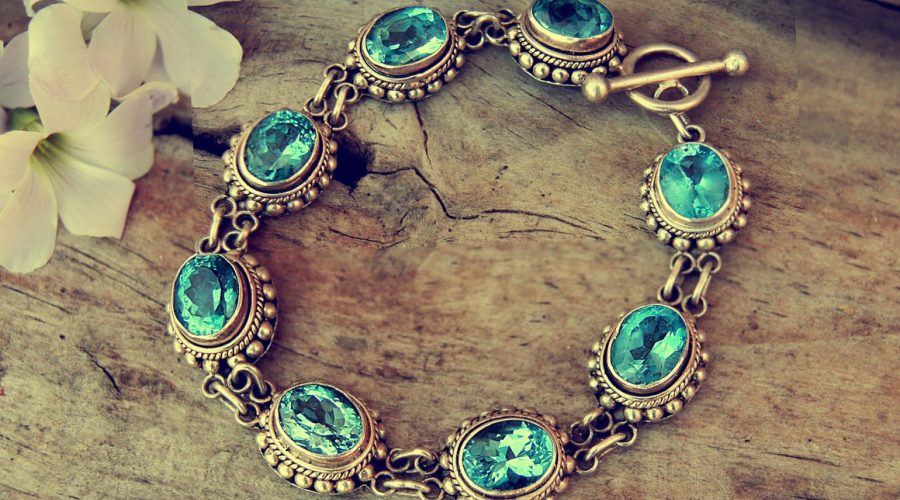 Pour sublimer votre allure, pensez à porter des bijoux de créatrices