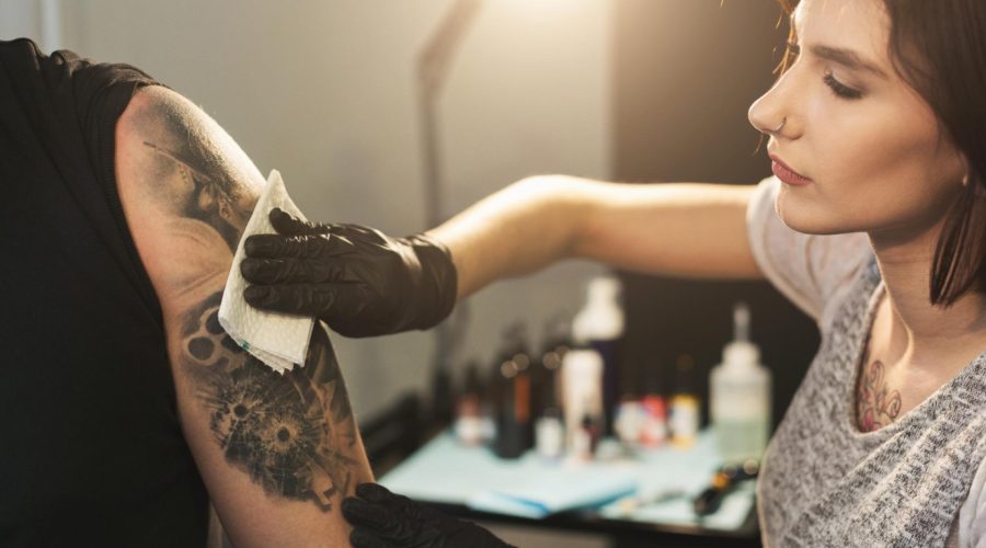Comment bien préparer son rendez-vous dans un studio de tatouage ?