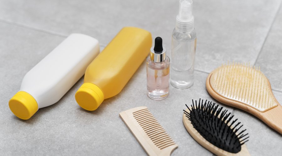 Cheveux bouclés secs : pourquoi et comment les hydrater avec une crème ?